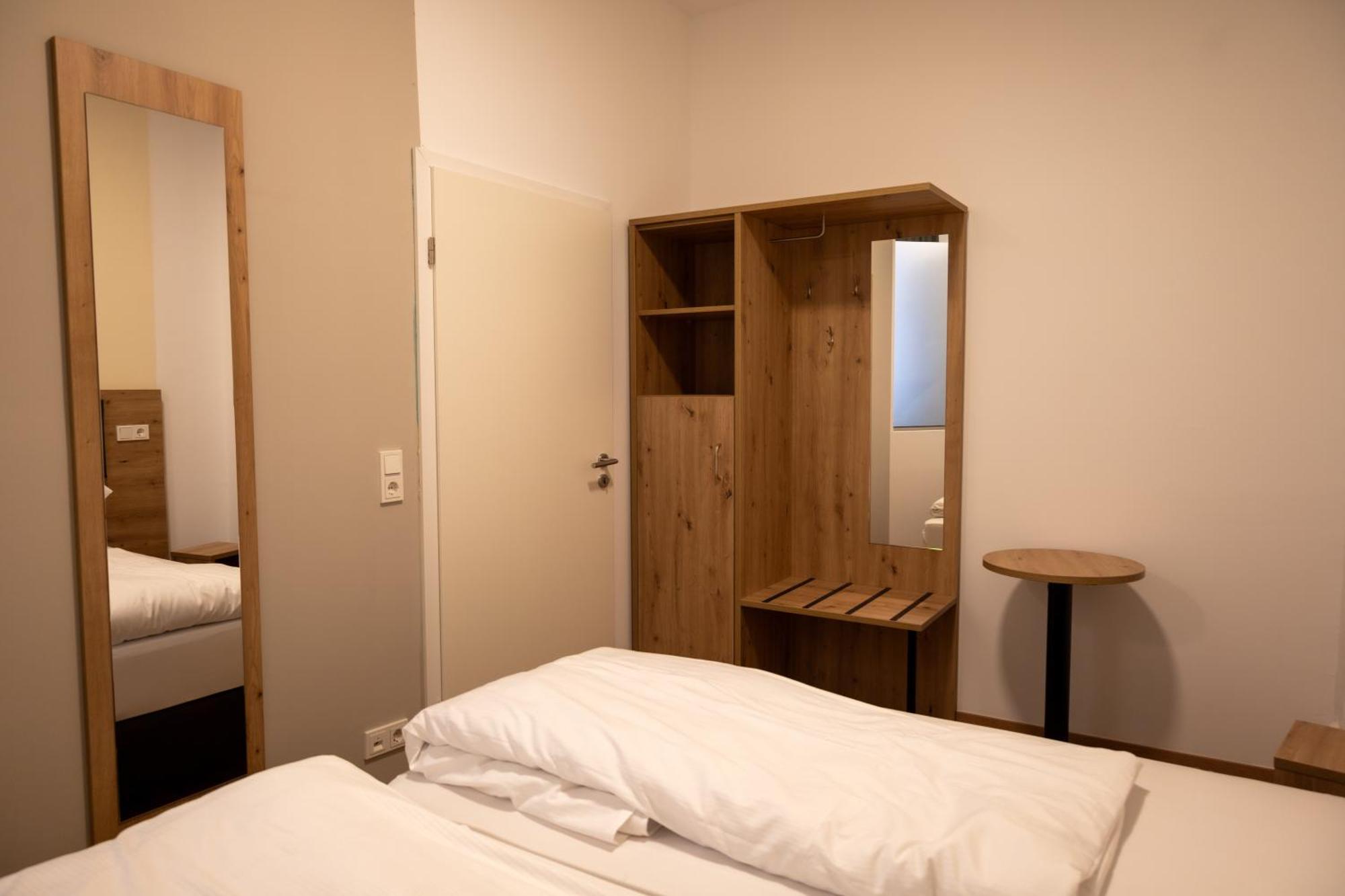 Hln Apartments Am Bahnhof Saarbruecken Ngoại thất bức ảnh